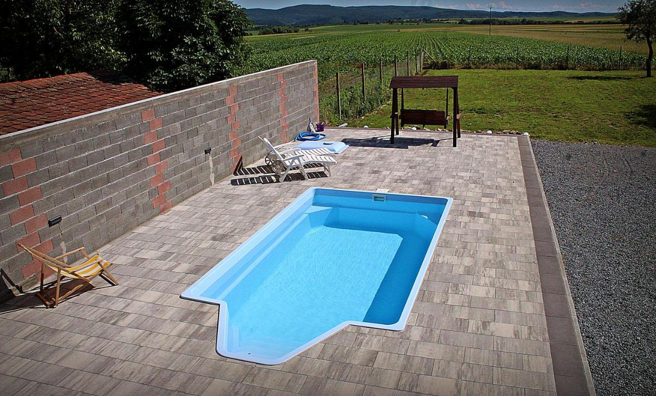Bed and Breakfast Yosefsfeld Kutjevo Exterior foto